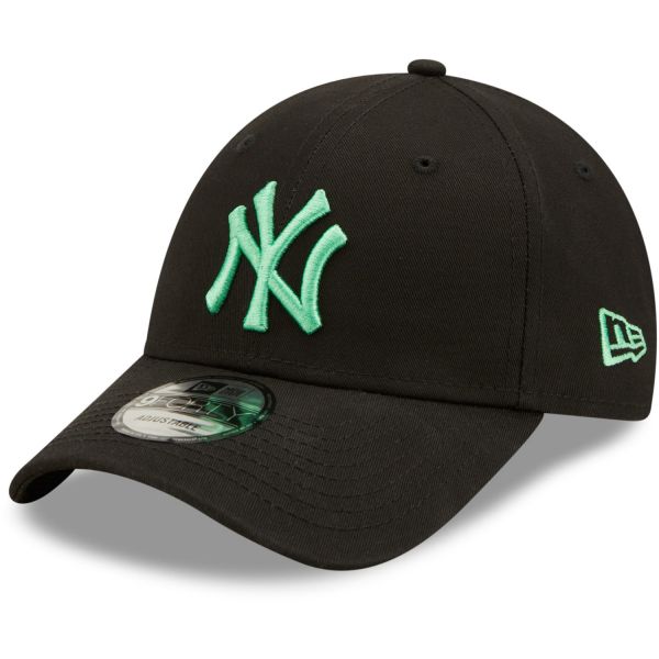 New Era 9Forty Strapback Cap New York Yankees schwarz island